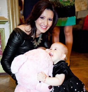 Ela craciun - 8 Martie