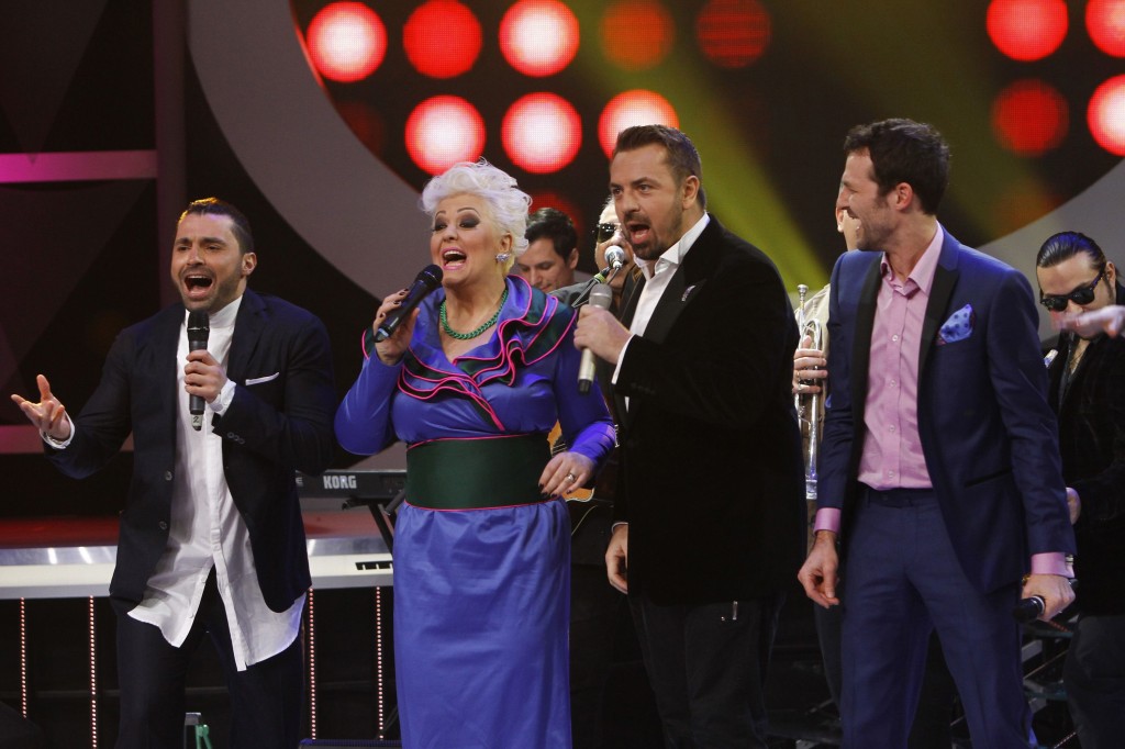 Monica Anghel: “E important să ne căutăm şi să ne găsim fericirea” Monica Anghel: “E important să ne căutăm şi să ne găsim fericirea”