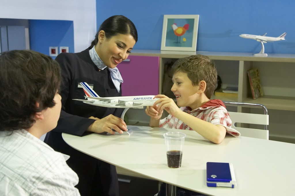 Copiii pot călători singuri cu avionul