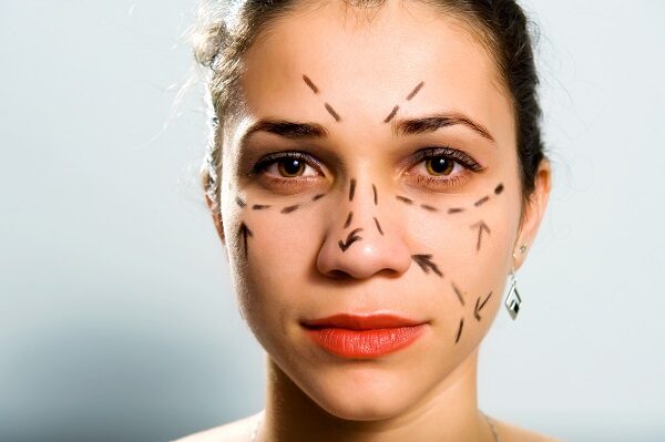 Top 5 cel mai des întâlnite operații estetice cosmetic-surgery2-1305209