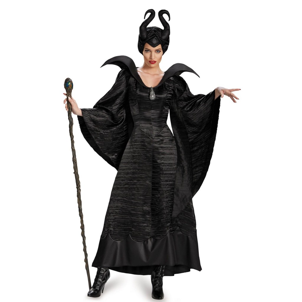 Femeile prefera costumele din Maleficent