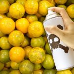 Cum eliminăm substanțele nocive din legumele și fructele crescute cu îngrășăminte chimice