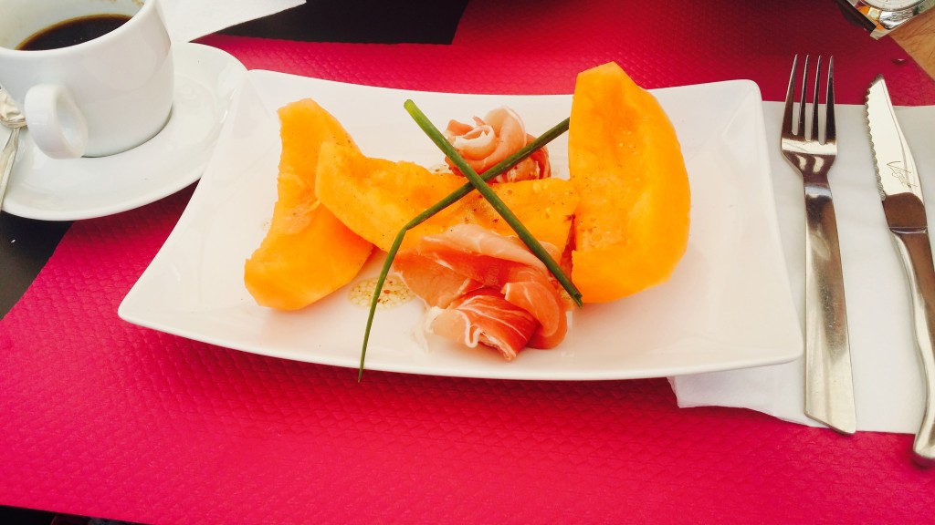 Mic-dejun...turistic