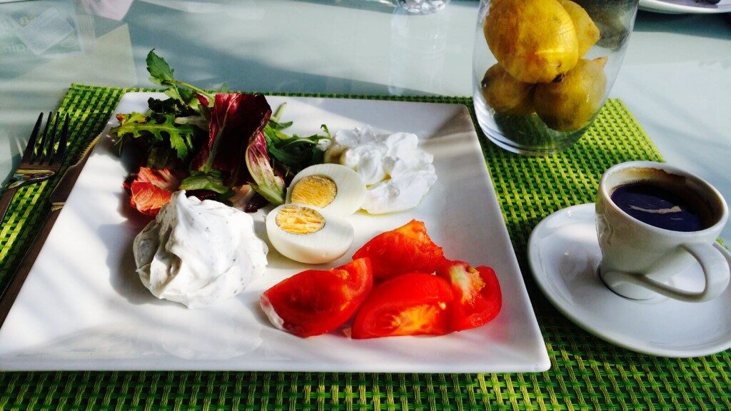 Mic-dejun pe note libaneze