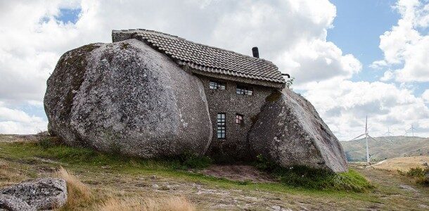 casa-penedo-portugal_93376_990x742-610x300-3348536
