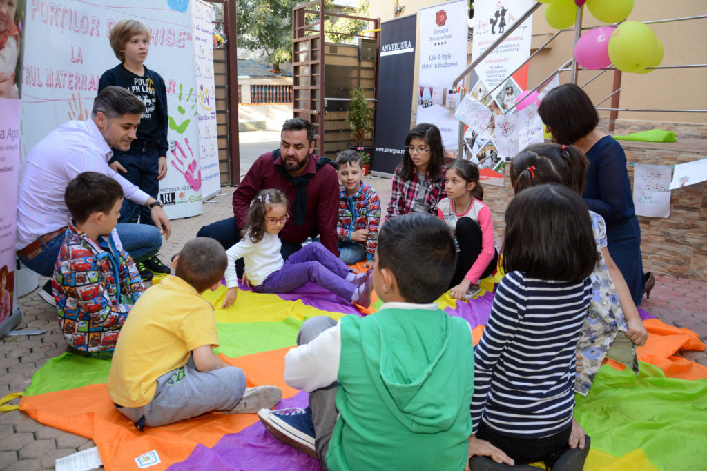 “Mama de azi este oglinda copilului de mâine”, povestea destinelor salvate în Centrul Maternal Casa AGAR 