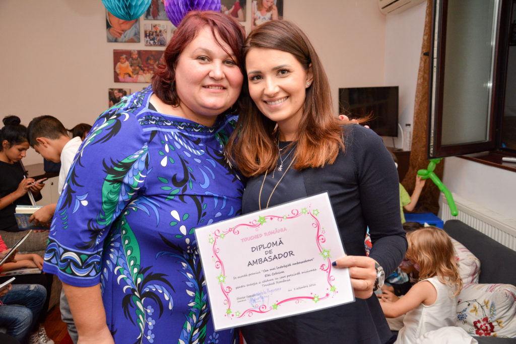 “Mama de azi este oglinda copilului de mâine”, povestea destinelor salvate în Centrul Maternal Casa AGAR